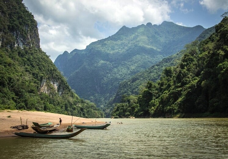 Laos Nong Khiaw min