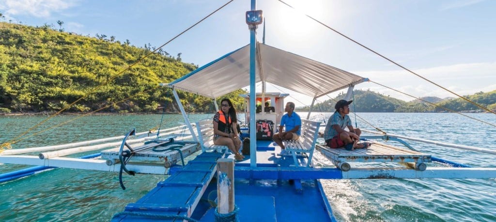 Sortie en bateau pour naviguer le long des côtes de Busuanga