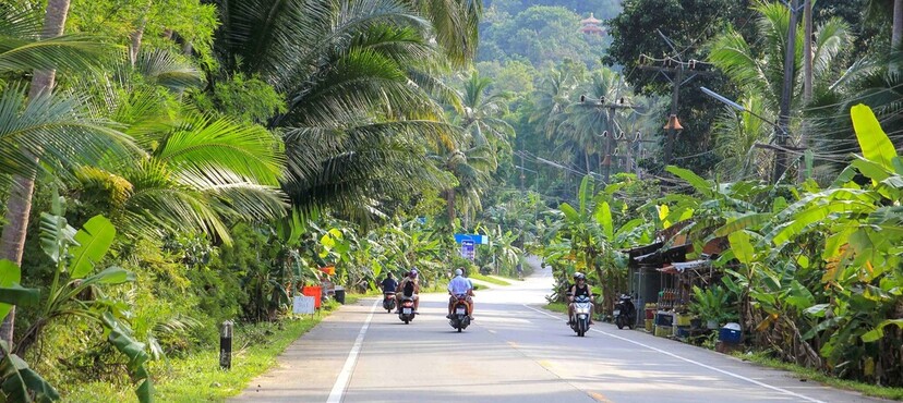 Déplacement en scooter de rigueur à Koh Samui et à Koh Pha Ngan