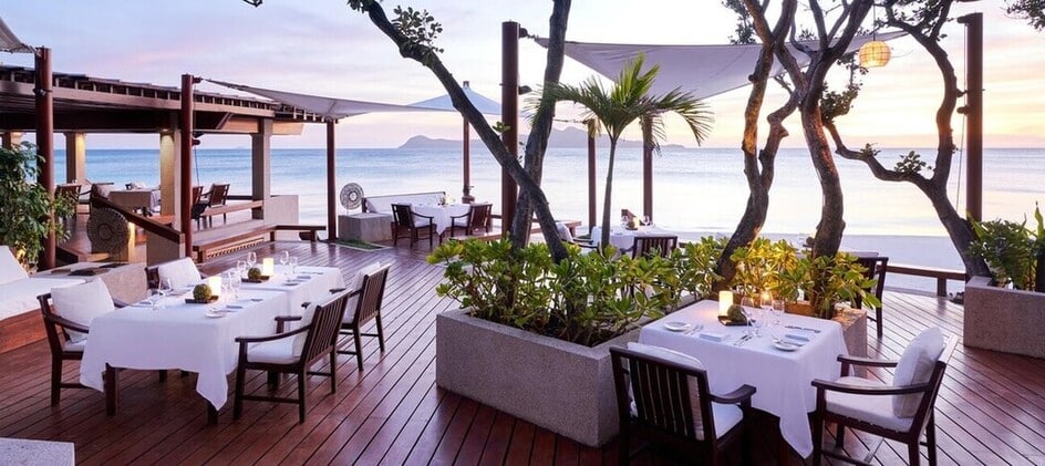 Le restaurant de la plage à l'Amanpulo